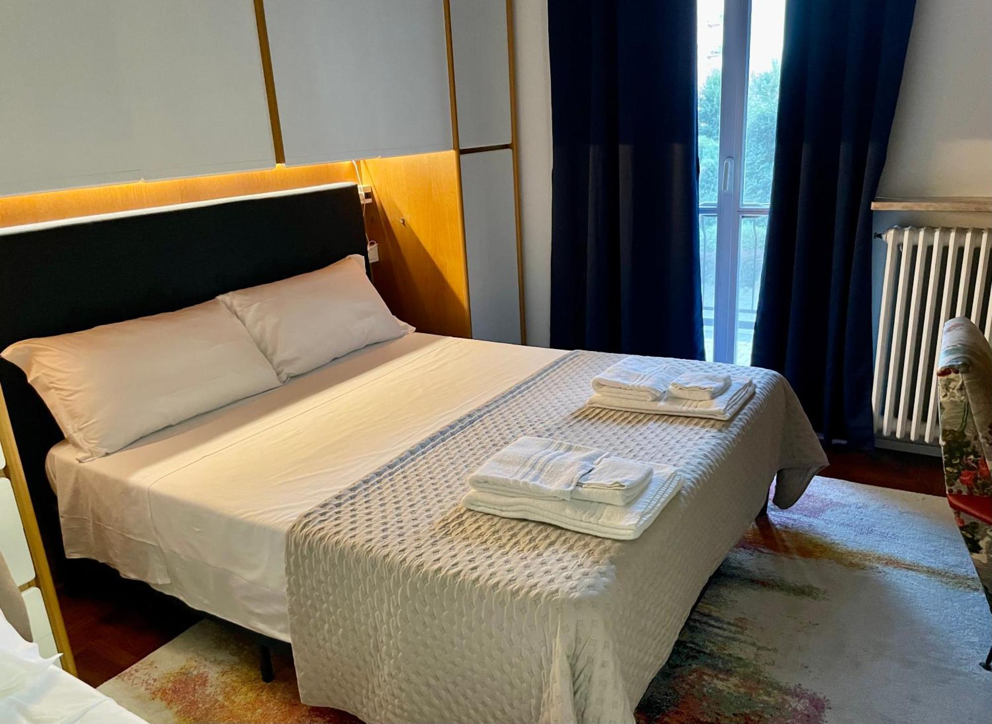 149 Borgo Ticino Suite Attico Di Lusso Con Terrazzo E Parking Privato Pavia Dış mekan fotoğraf